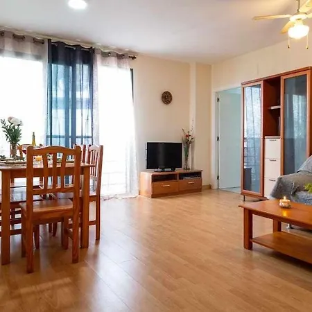 Moderno Tranquilo Con Piscina Y Jardin *