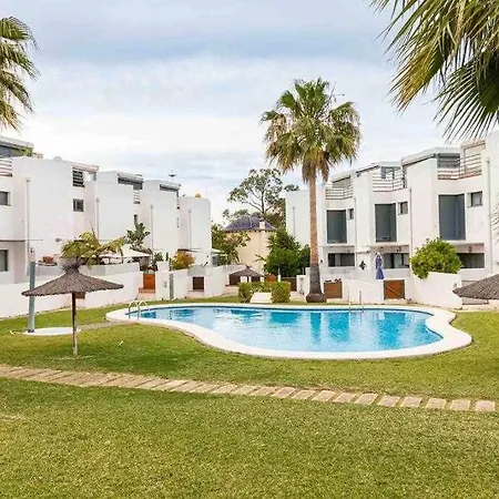 Apartman Moderno Tranquilo Con Piscina Y Jardin