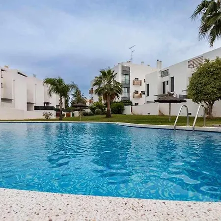 Moderno Tranquilo Con Piscina Y Jardin Apartman