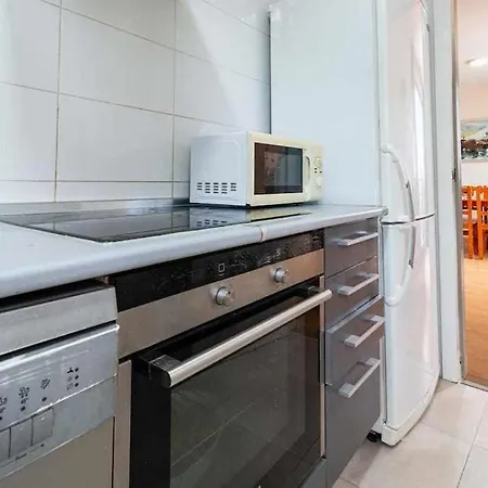 Moderno Tranquilo Con Piscina Y Jardin Apartman