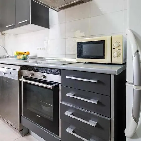 Moderno Tranquilo Con Piscina Y Jardin Apartman